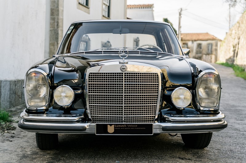 1970 Mercedes Benz 280SE